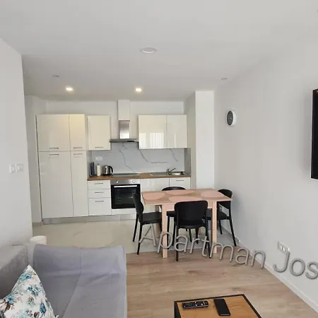 Apartman Josip Ciovo * Τρογκίρ